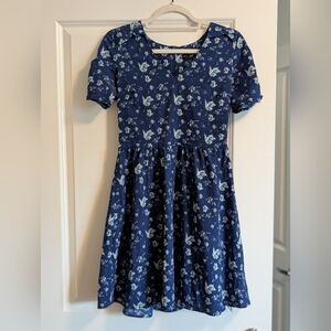 New Look-Blue and White Rose Floral Print Fit and Flare Dress with Puff Sleeves